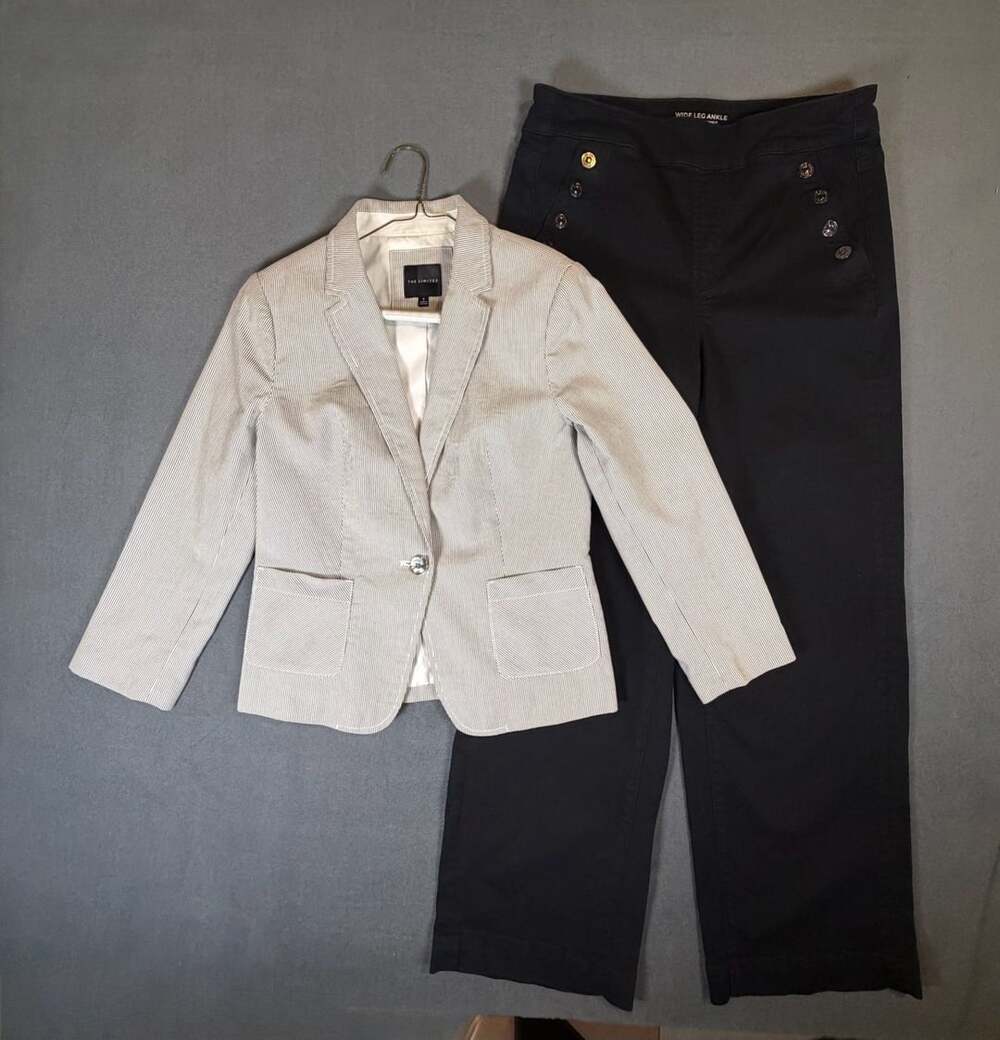 The Limited Seersucker Blazer Size S Striped Cotton Jacket